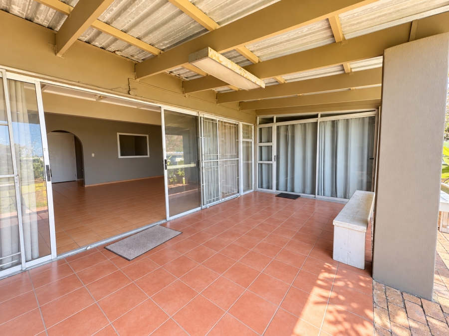To Let 4 Bedroom Property for Rent in Harbour Island Western Cape